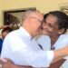 Senador Jhonson Encarnación entrega vivienda reconstruida a familia afectada por incendio en Hato Viejo, Elías Piña
