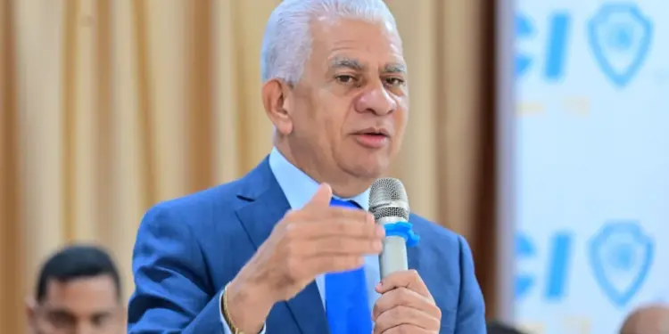 Ricardo de los Santos propone debate de ideas entre aspirantes presidenciales del PRM